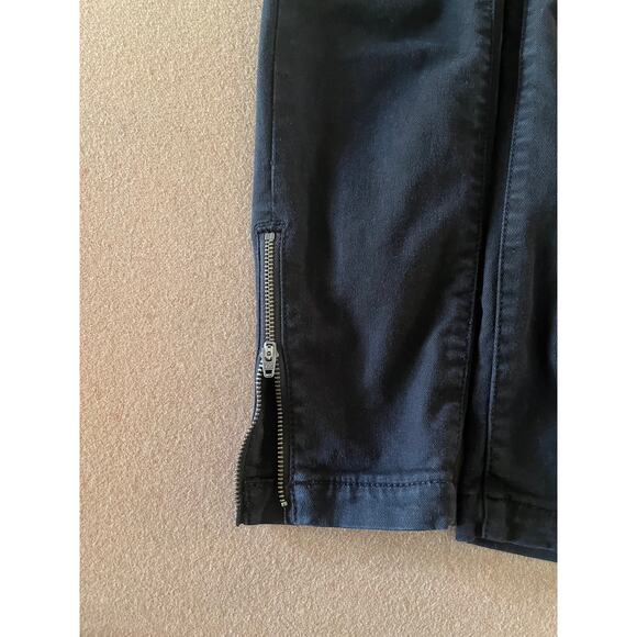 Black Zipper Detail Skinny Jeans - Stylish & Edgy- Size 27 - Picture 3 of 4